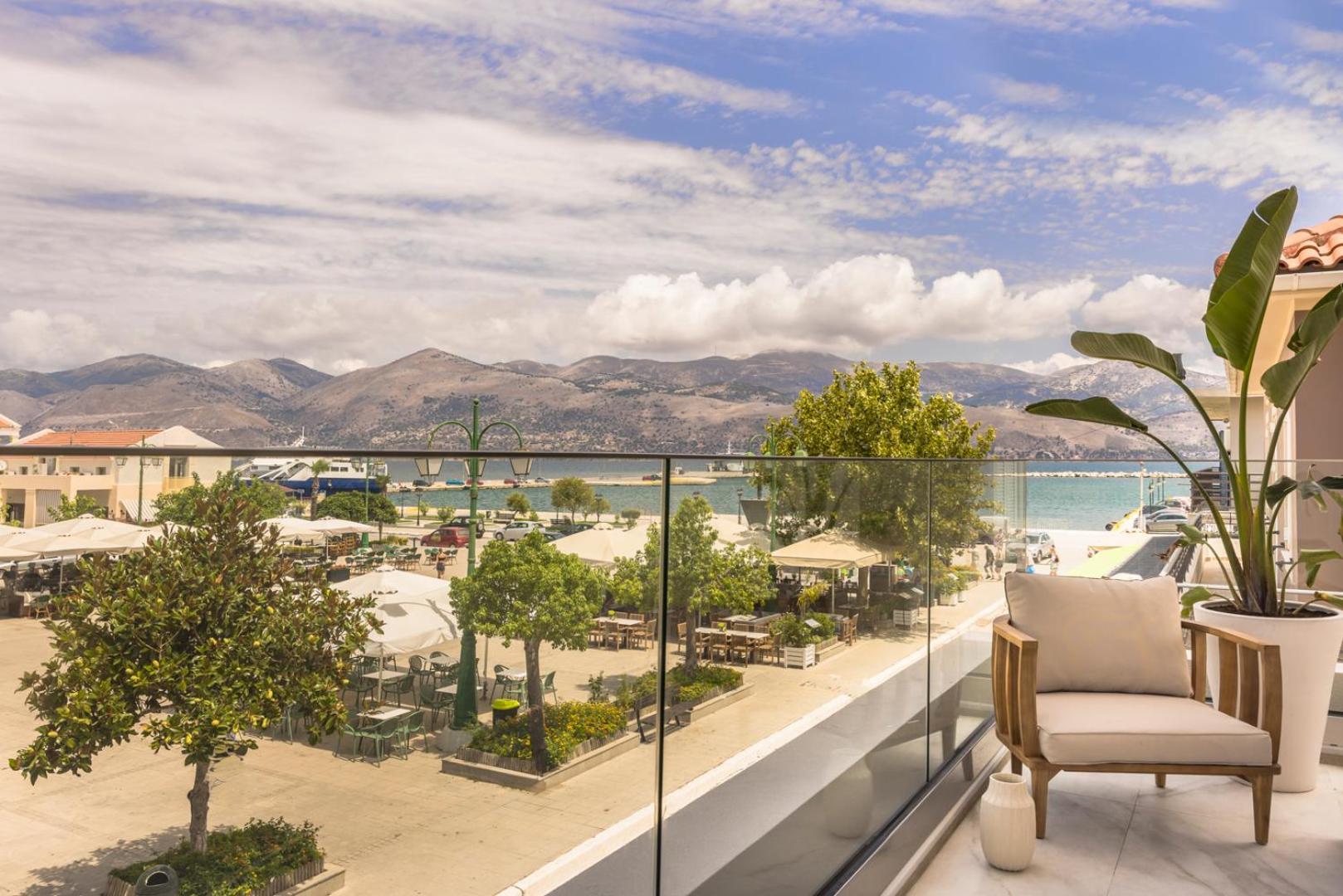Piazza Suites Lixouri Exterior photo